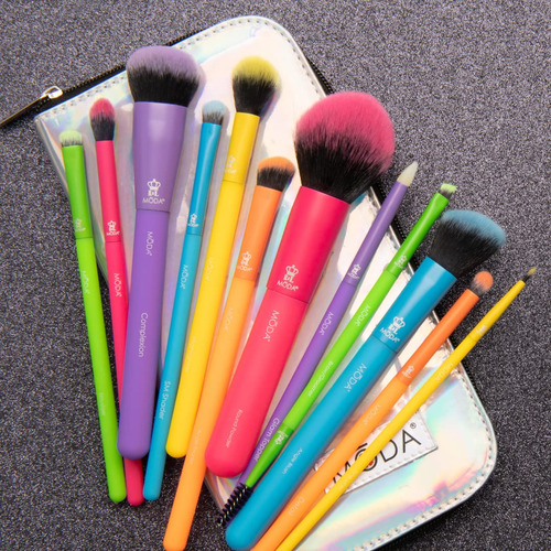 Conjunto De Pincéis De Maquiagem Moda Totally Electric, 13 P - Imagem 3