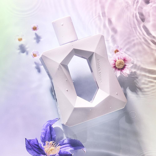 Perfume Ariana Grande God Is A Woman Eau De Parfum 100ml - Imagem 4