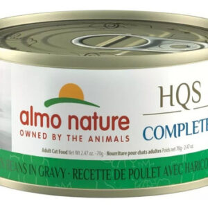 Tem Frango Completo E Feijão Verde Em Molho De Comida Para G