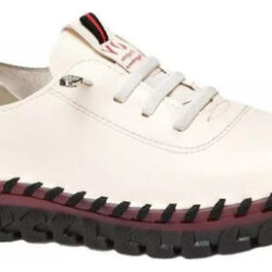 Os Sapatos Ortopédicos São Confortáveis E Casuais