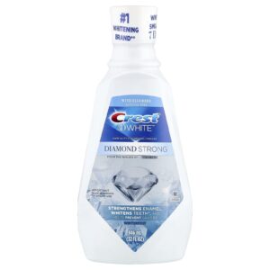 Crest 3D White™ Diamond Strong Enxaguante Bucal Anticáries com Fluoreto Sem Álcool Sabor Menta de Inverno 946 ml (32 fl oz)