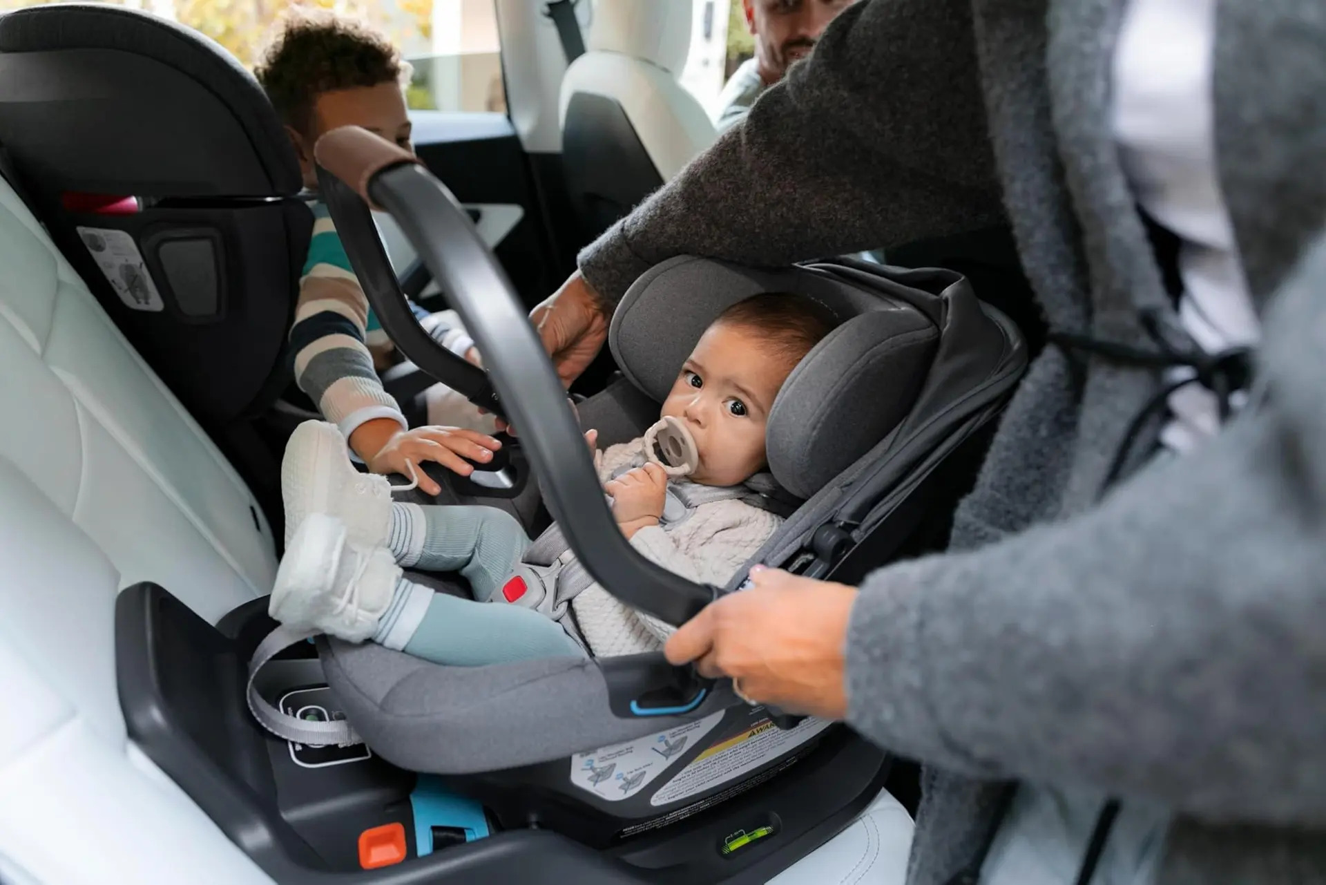 Assento De Carro Aria Extra Com Instalação Incluída Negro - Imagem 6