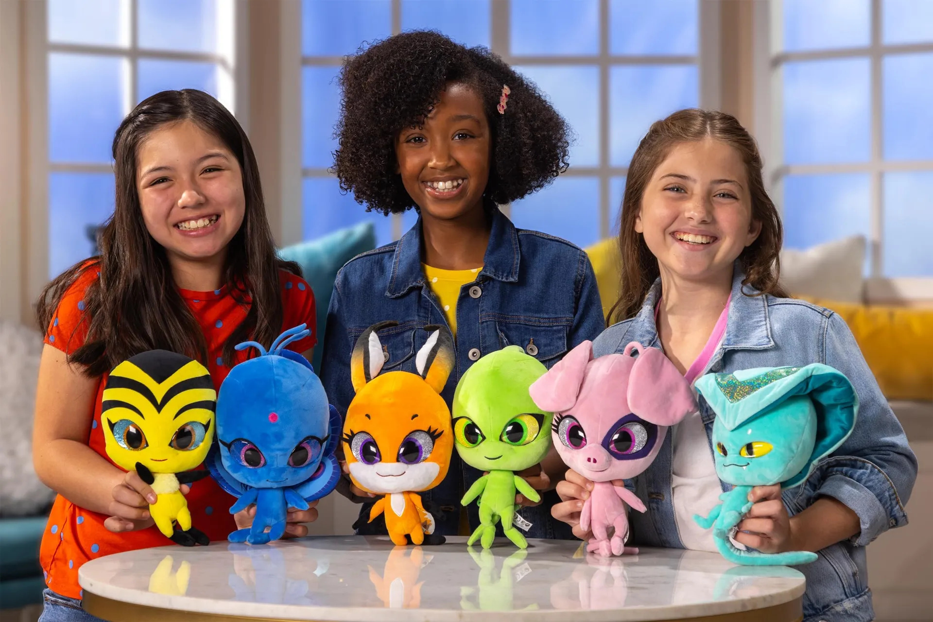 Brinquedo De Pelúcia Miraculous Duusu Kwami Pavão De 9 Pole Azul-escuro - Imagem 3